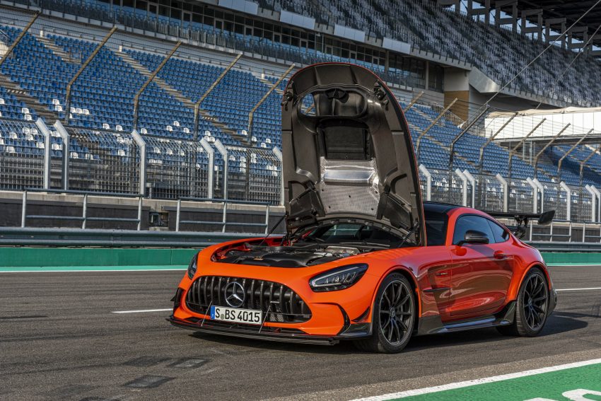 2021 Mercedes-AMG GT Black Series - Front Three-Quarter Wallpaper 850x567 #51