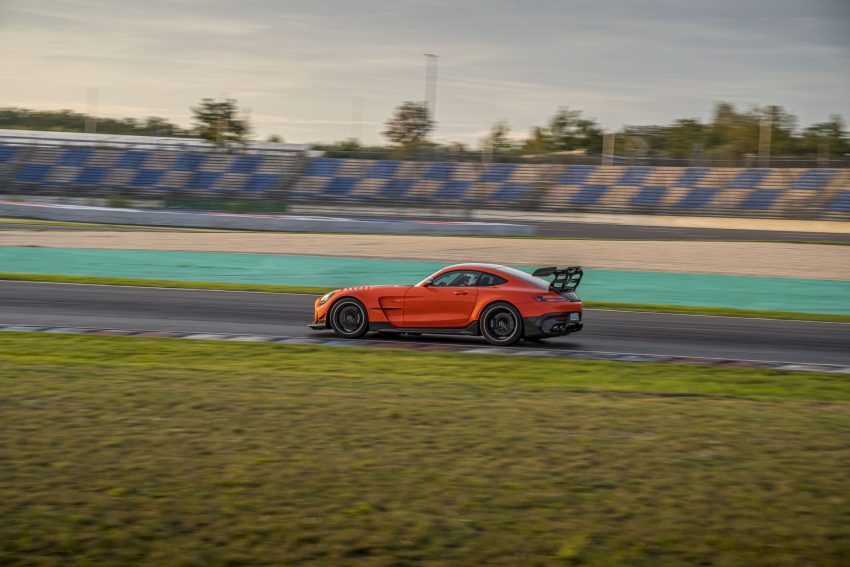 2021 Mercedes-AMG GT Black Series - Side Wallpaper 850x567 #49