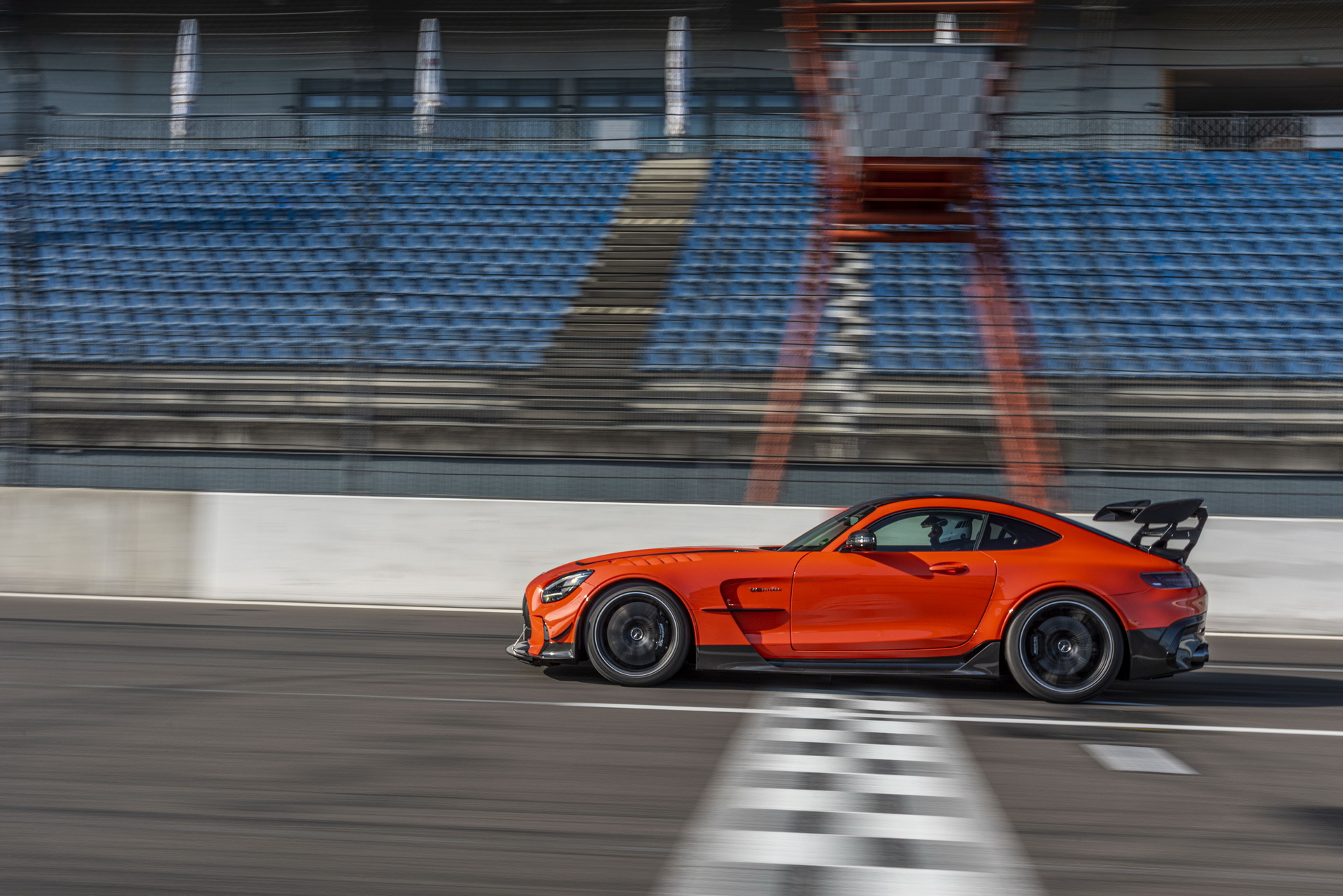 Download 2021 Mercedes-AMG GT Black Series - Side HD Wallpaper 1920x1281 #38