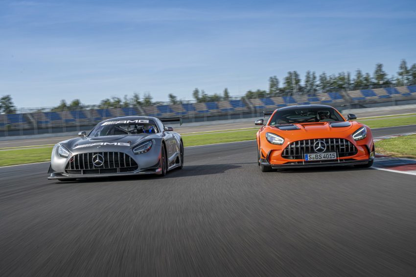 2021 Mercedes-AMG GT Black Series and AMG GT3 Racing Car - Front Wallpaper 850x567 #27