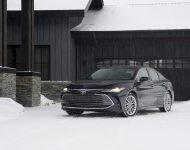 2021 Toyota Avalon Limited AWD - Front Three-Quarter Wallpaper 190x150