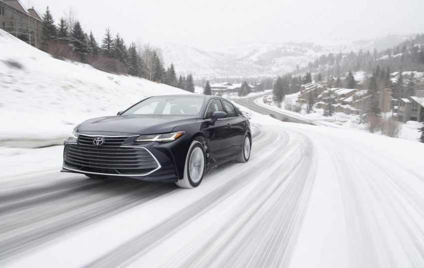 2021 Toyota Avalon Limited AWD - Front Three-Quarter Wallpaper 850x537 #3