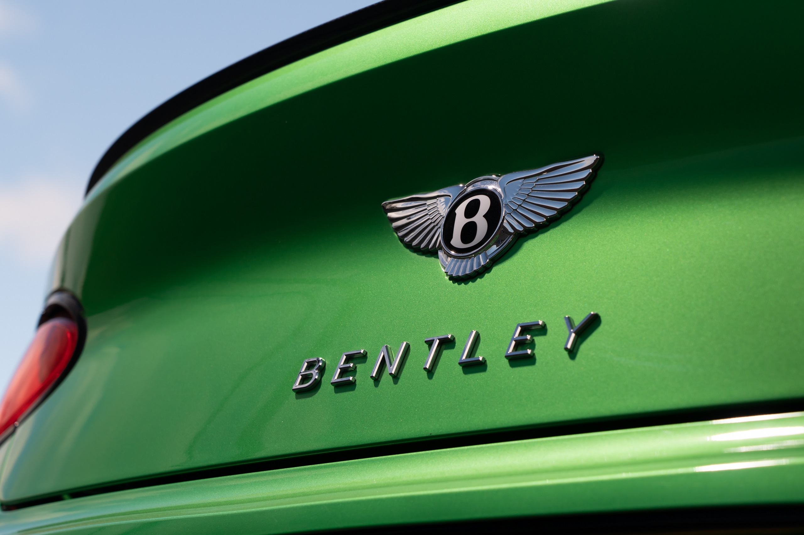 Download 2021 Bentley Continental GT Convertible - Badge HD Wallpaper 2560x1706 #25