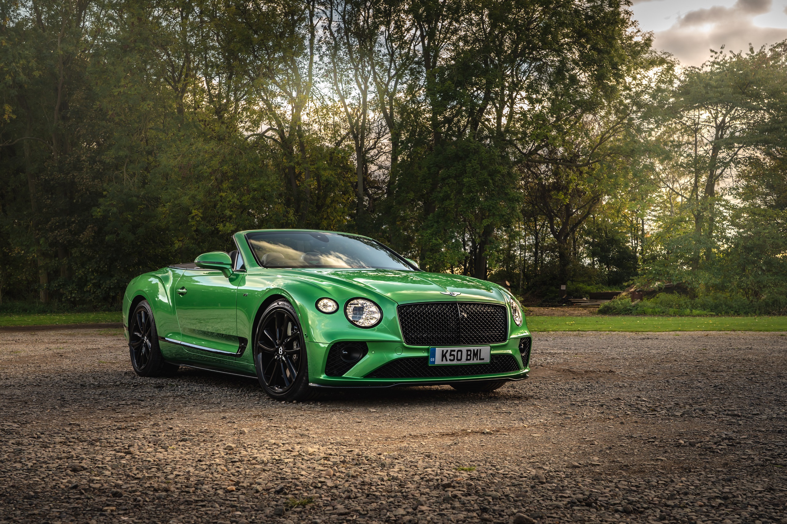 Download 2021 Bentley Continental GT Convertible - Front Three-Quarter HD Wallpaper 2560x1706 #16