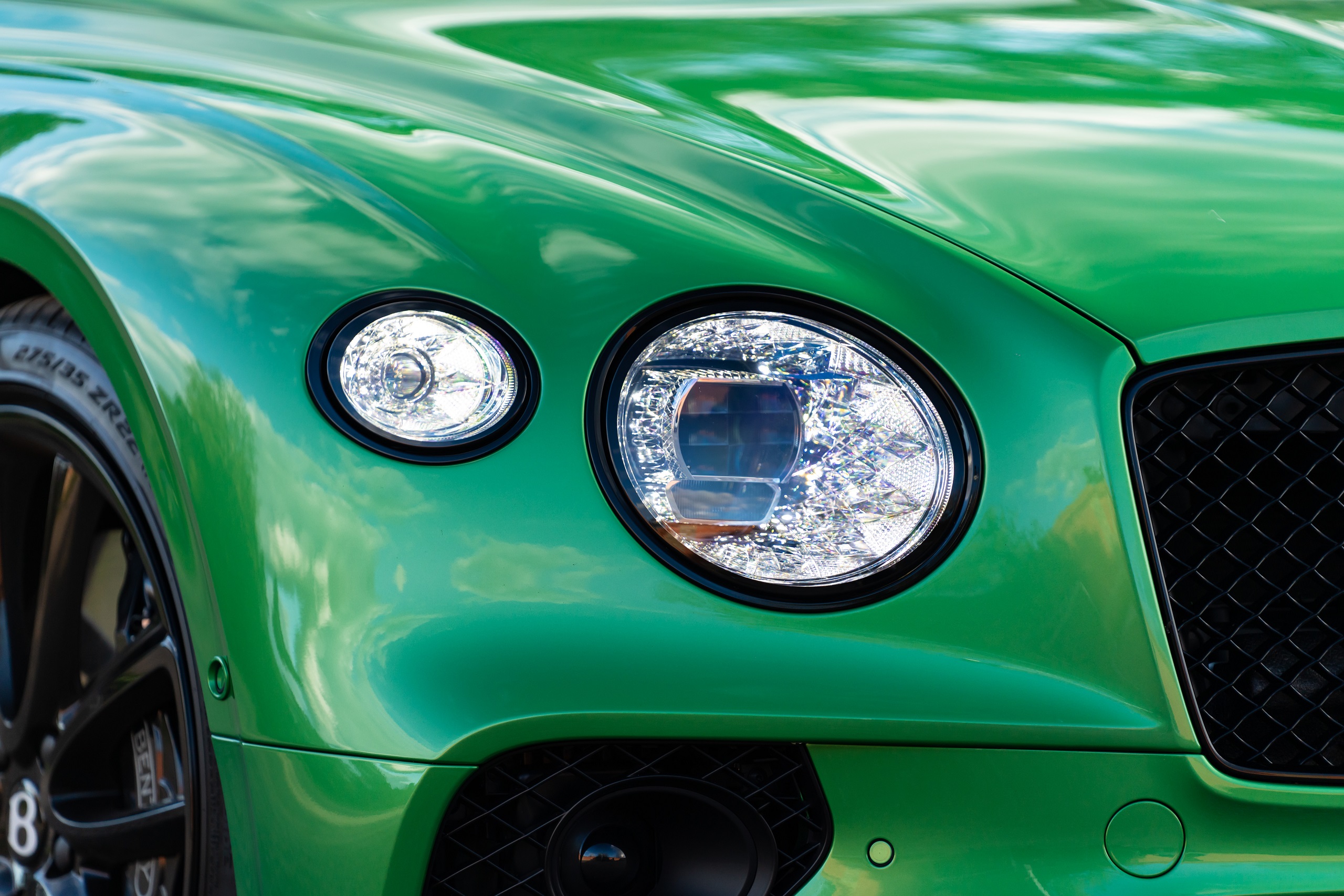 Download 2021 Bentley Continental GT Convertible - Headlight HD Wallpaper 2560x1706 #20