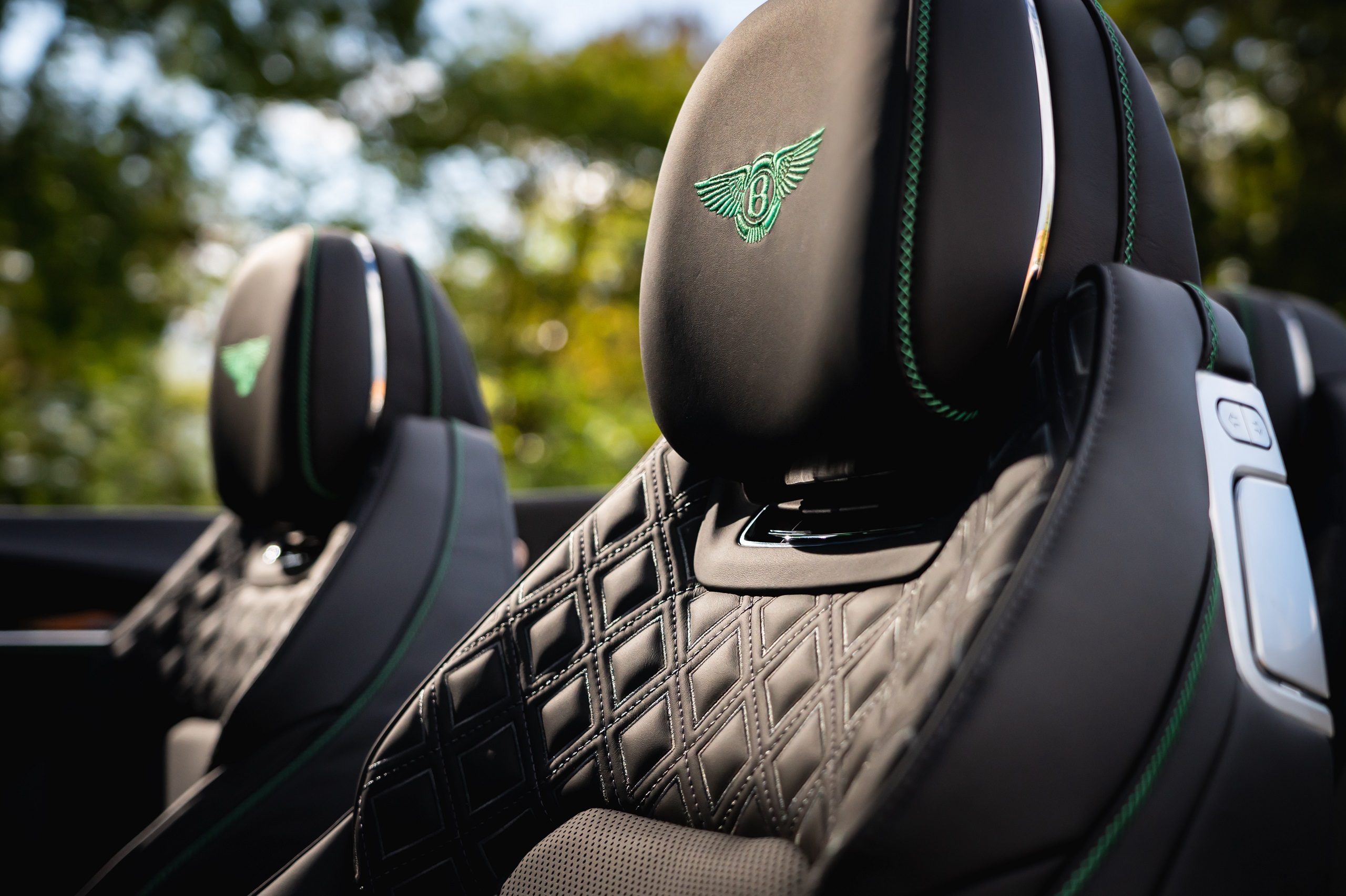 Download 2021 Bentley Continental GT Convertible - Interior, Front Seats HD Wallpaper 2560x1706 #32