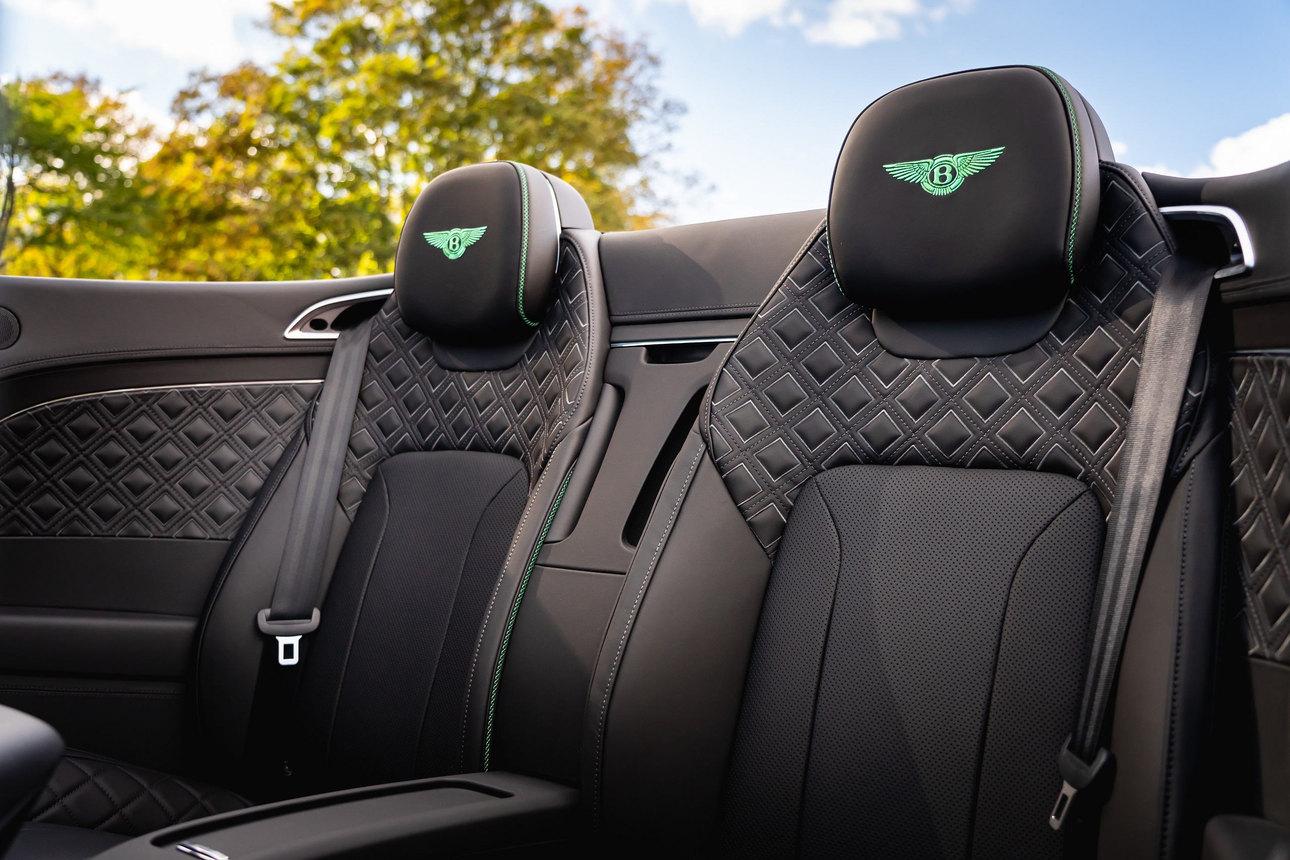 Download 2021 Bentley Continental GT Convertible - Interior, Rear Seats HD Wallpaper 2560x1706 #33