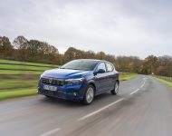 2021 Dacia Sandero - Front Three-Quarter Wallpaper 190x150