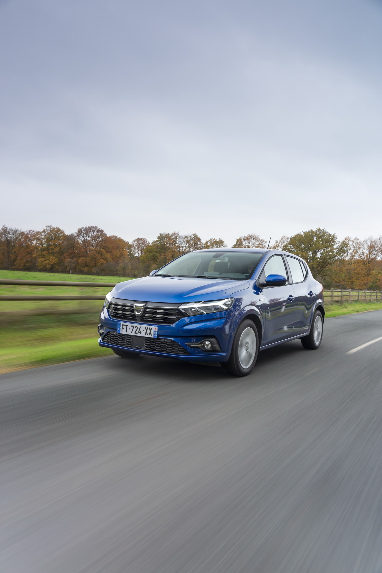 Download 2021 Dacia Sandero - Front Three-Quarter HD Phone Wallpaper 1280x1920 #5