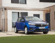 2021 Dacia Sandero - Front Three-Quarter Wallpaper 190x150