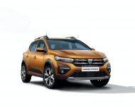 2021 Dacia Sandero Stepway - Front Three-Quarter Wallpaper 190x150