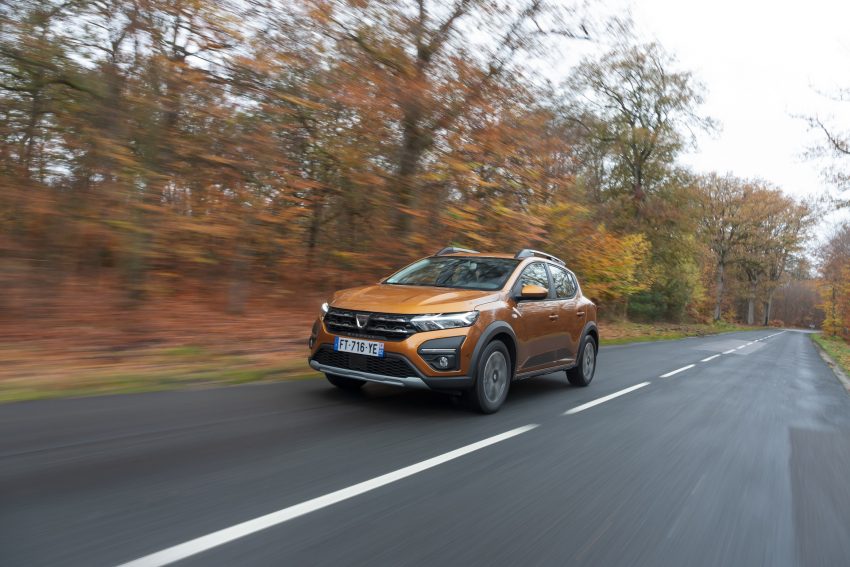 2021 Dacia Sandero Stepway - Front Three-Quarter HD Wallpapers 850x567 #3 2021 Dacia Sandero Stepway - Front Three-Quarter Wallpaper 850x567 #3