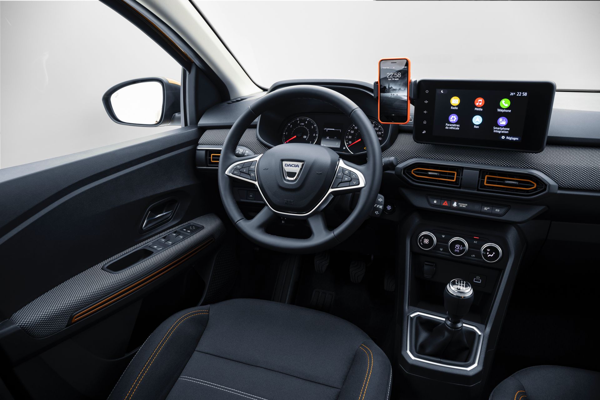 Download 2021 Dacia Sandero Stepway - Interior, Cockpit HD Wallpaper 1920x1279 #52