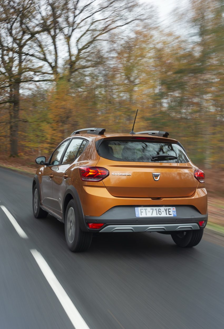 2021 Dacia Sandero Stepway - Rear Phone Wallpaper 850x1245 #10