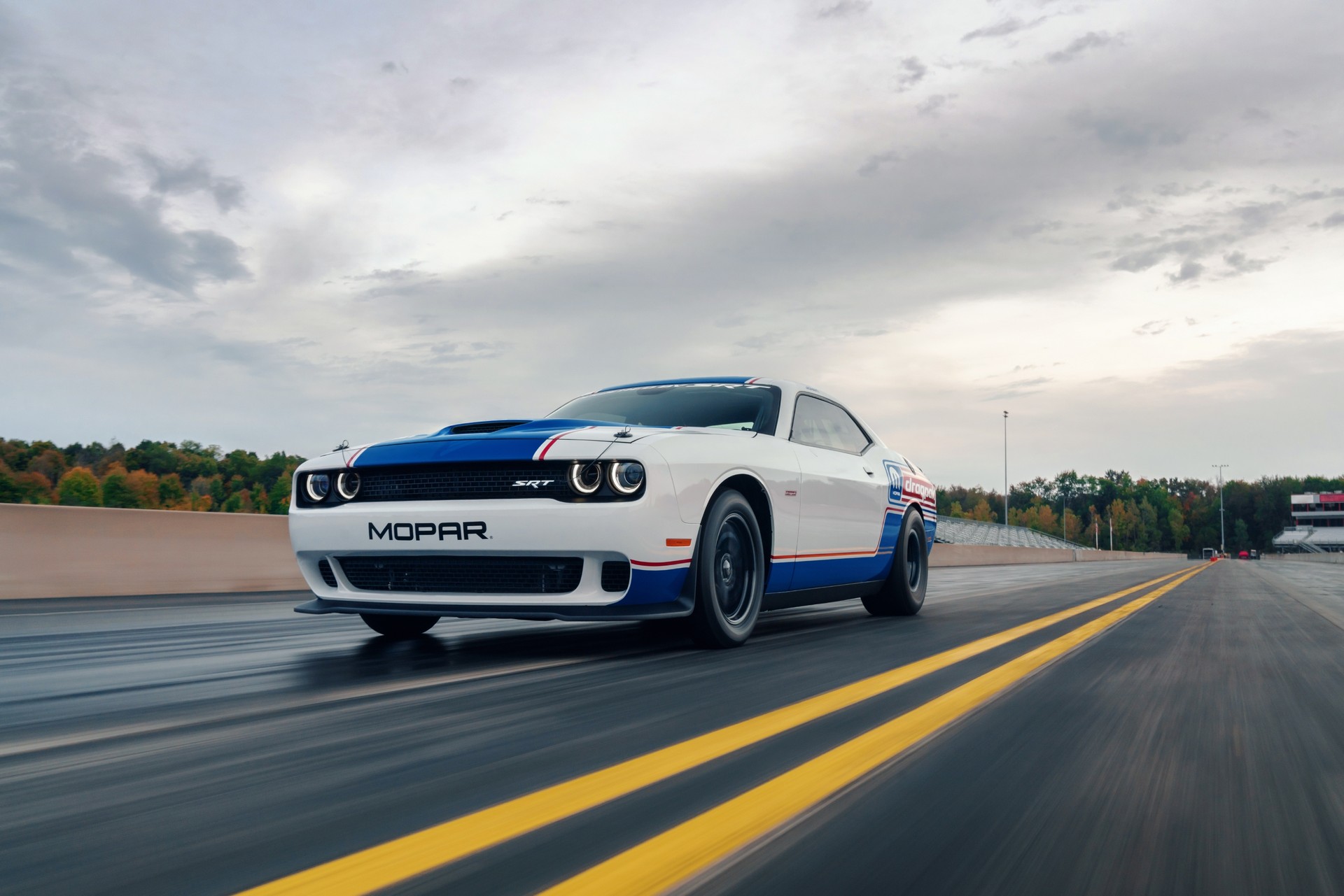 Download 2021 Dodge Challenger Mopar Drag Pak - Front Three-Quarter HD Wallpaper 1920x1281 #3