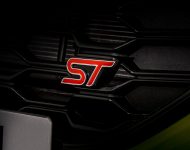 2021 Ford Puma ST - Badge Wallpaper 190x150