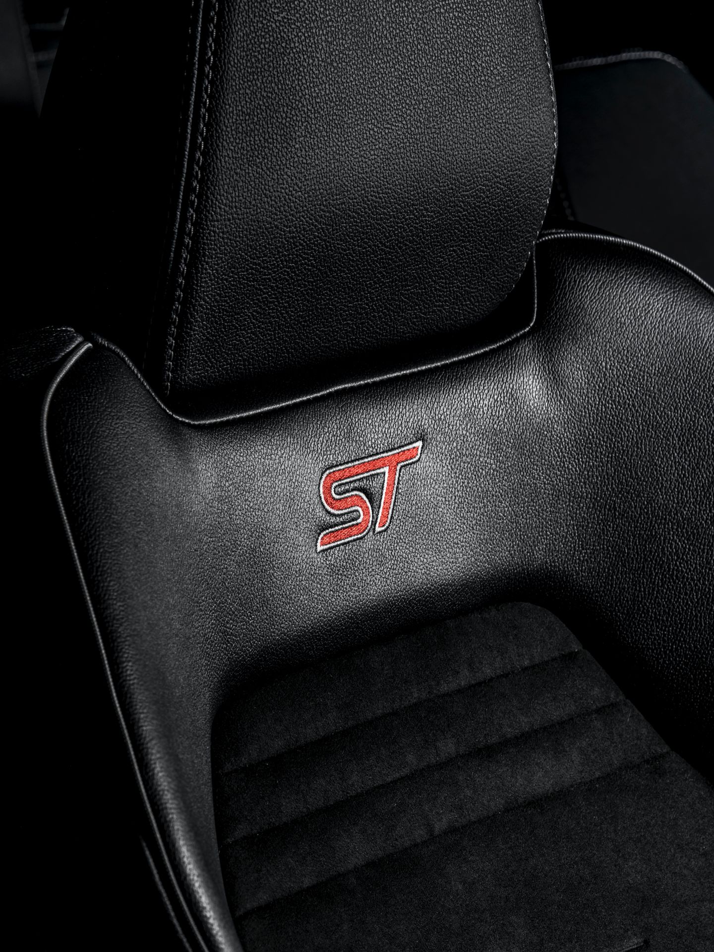 Download 2021 Ford Puma ST - Interior, Seats HD Phone Wallpaper 1440x1920 #53