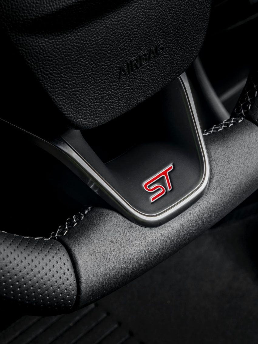 2021 Ford Puma ST - Interior, Steering Wheel Phone Wallpaper 850x1133 #55