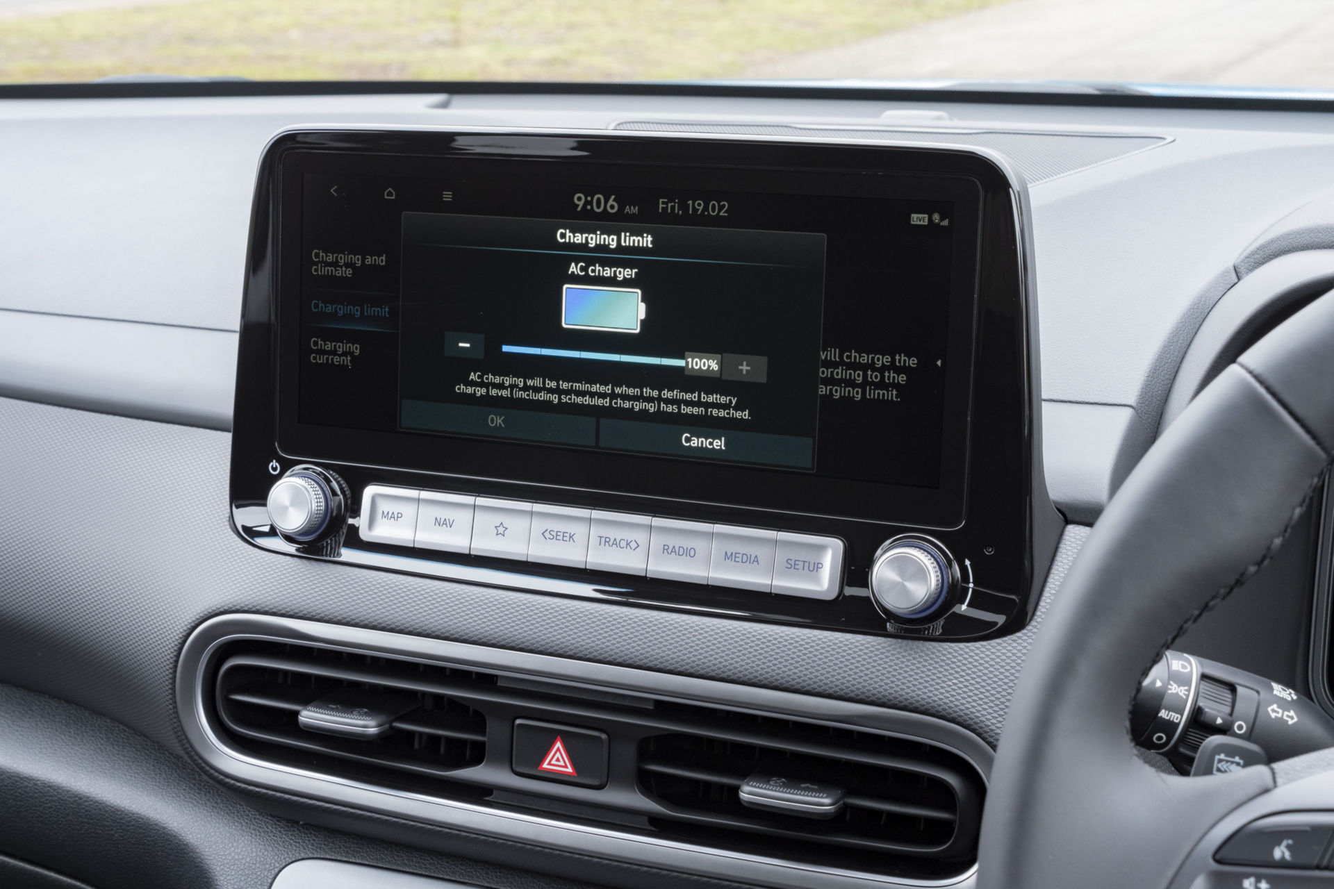 Download 2021 Hyundai Kona Electric - Central Console HD Wallpaper 1920x1280 #98