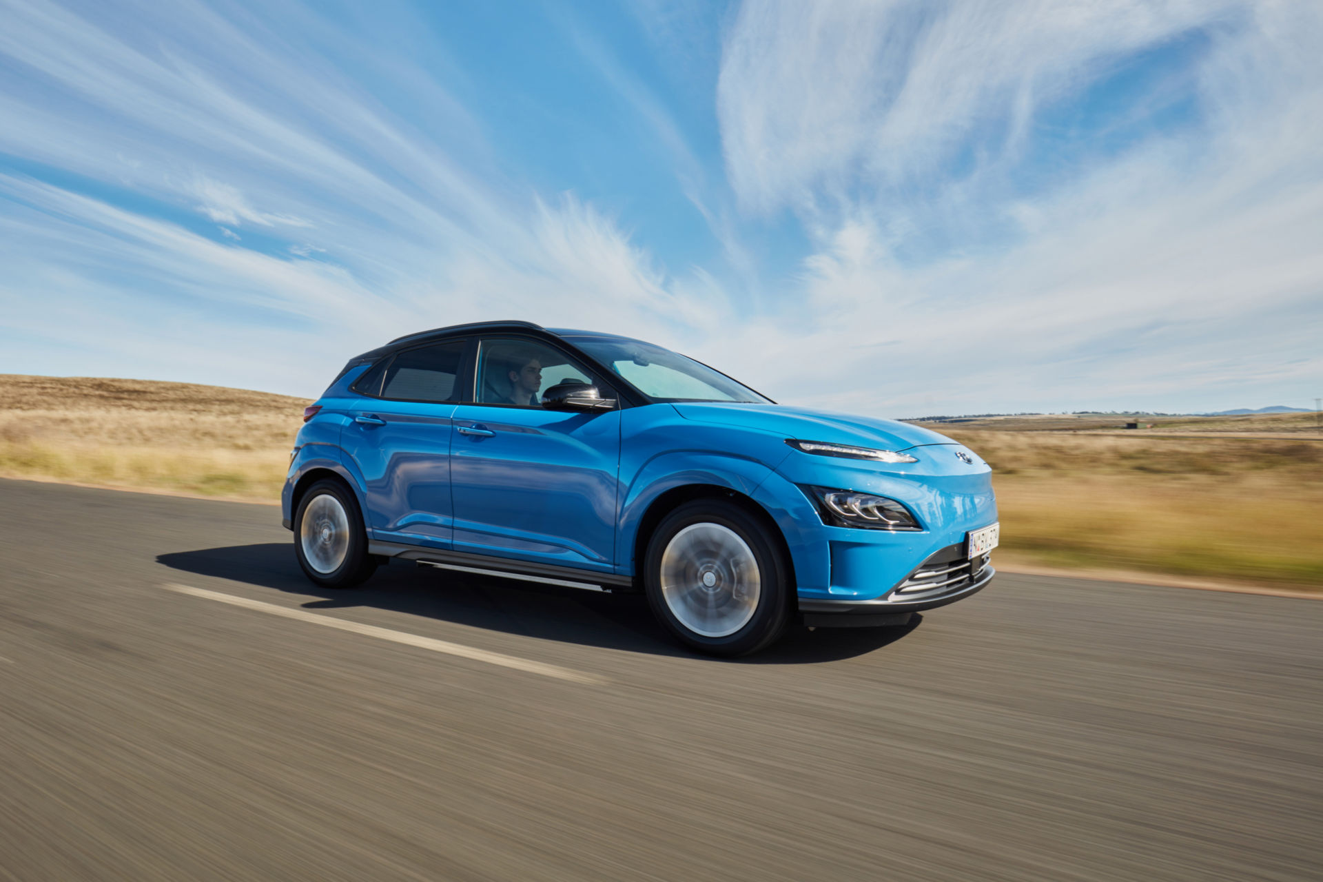 Download 2021 Hyundai Kona Electric - Front Three-Quarter HD Wallpaper 1920x1280 #12
