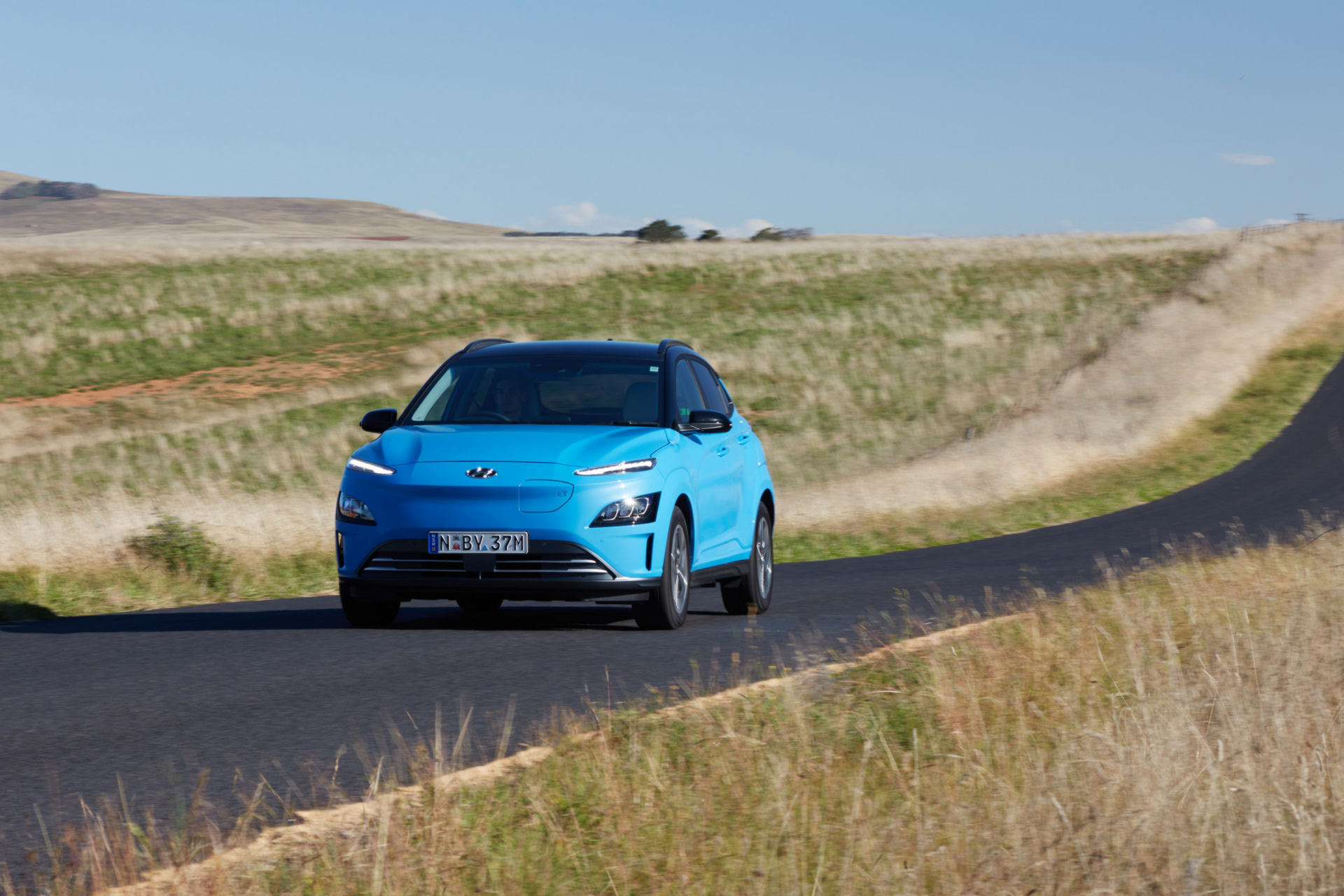 Download 2021 Hyundai Kona Electric - Front Three-Quarter HD Wallpaper 1920x1280 #23