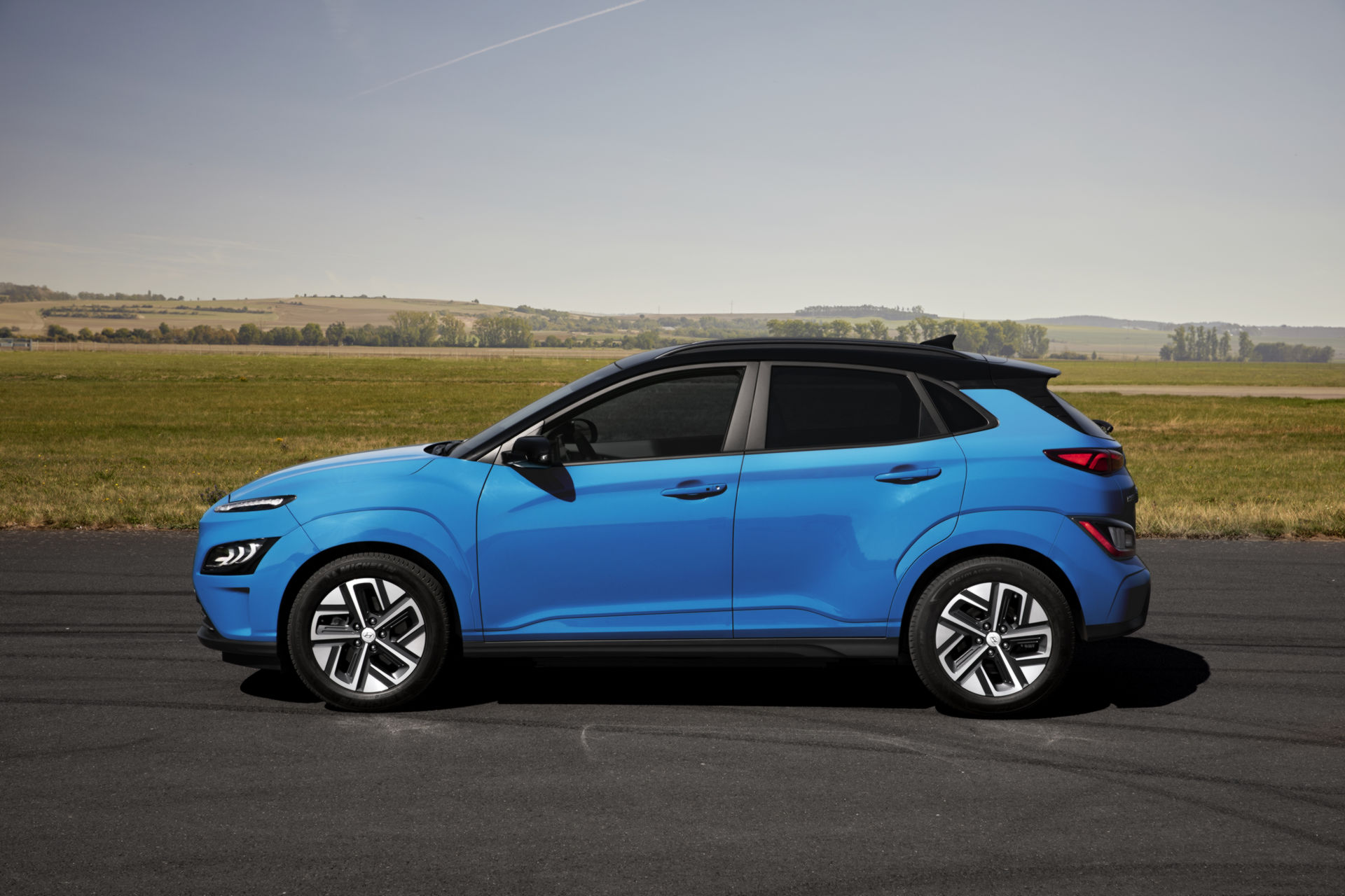 Download 2021 Hyundai Kona Electric - Side HD Wallpaper 1920x1280 #83