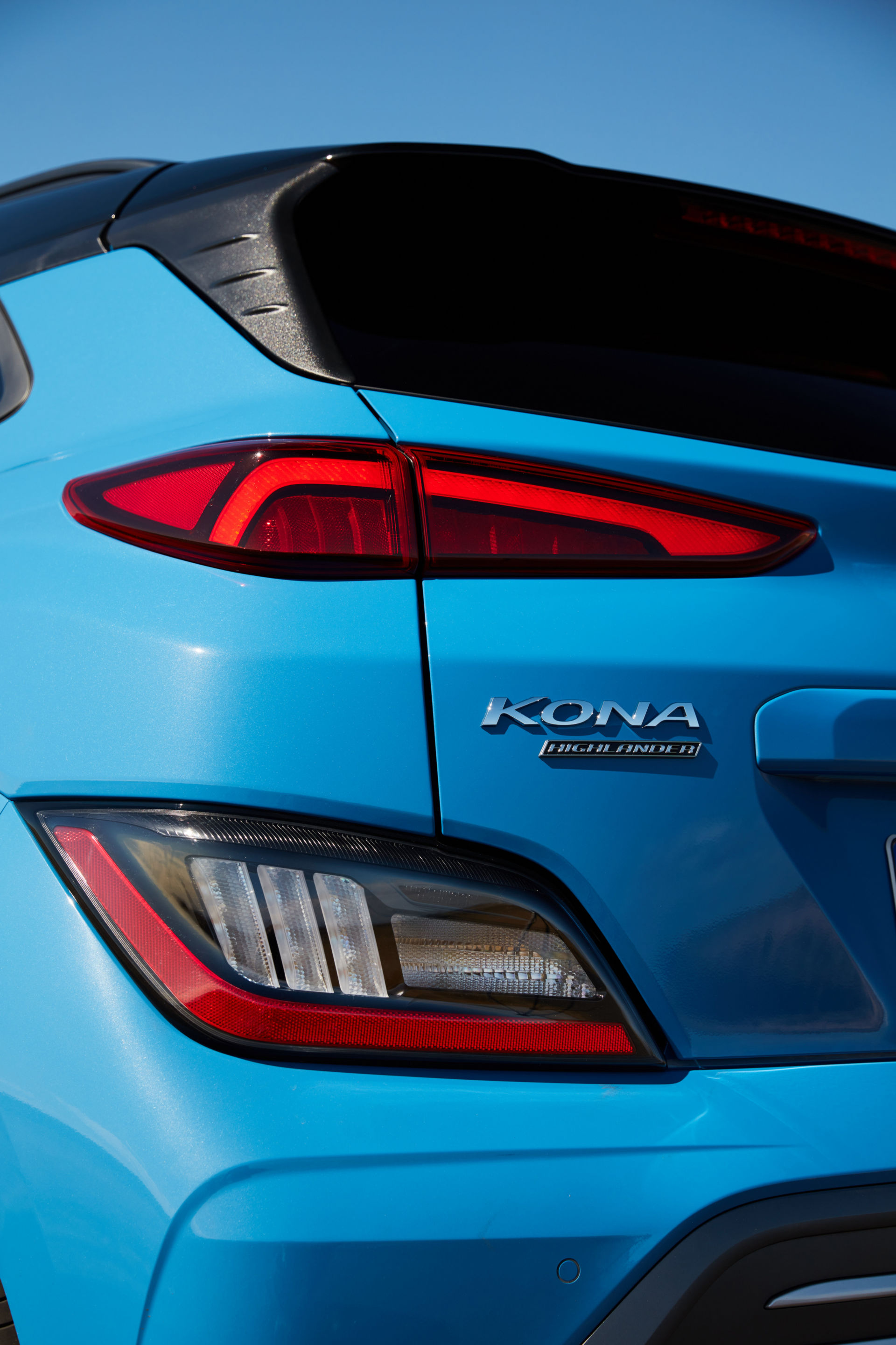 Download 2021 Hyundai Kona Electric - Tail Light HD Phone Wallpaper 1920x2880 #46