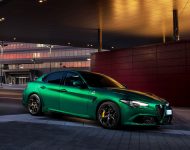 2020 Alfa Romeo Giulia Quadrifoglio - Front Three-Quarter Wallpaper 190x150