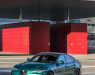 2020 Alfa Romeo Giulia Quadrifoglio - Front Three-Quarter Wallpaper 190x150