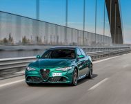 2020 Alfa Romeo Giulia Quadrifoglio - Front Three-Quarter Wallpaper 190x150