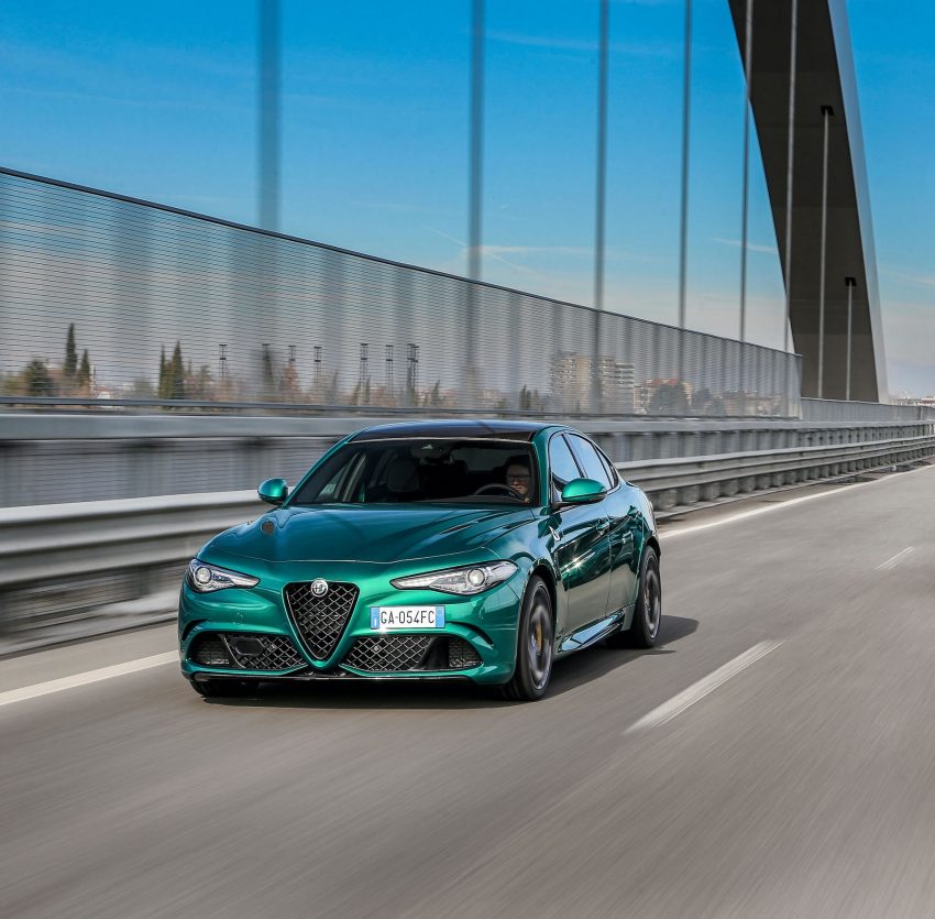 2020 Alfa Romeo Giulia Quadrifoglio - Front Three-Quarter Wallpaper 850x835 #7