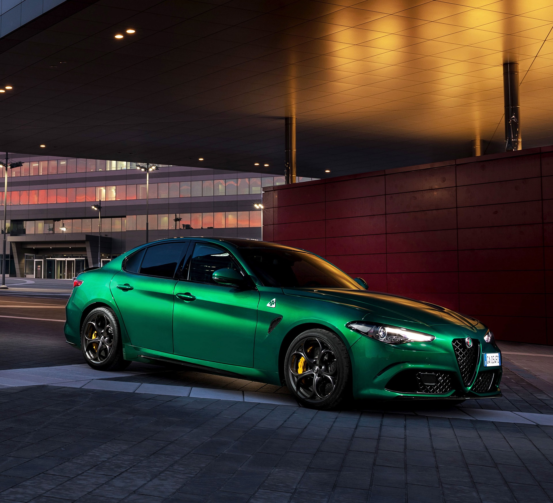 Download 2020 Alfa Romeo Giulia Quadrifoglio - Front Three-Quarter HD Wallpaper 1920x1745 #26