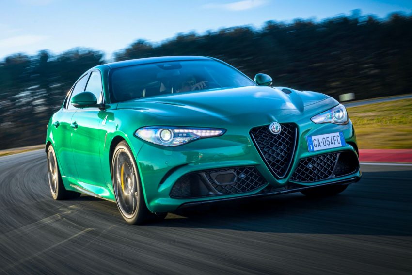 2020 Alfa Romeo Giulia Quadrifoglio - Front Wallpaper 850x567 #2