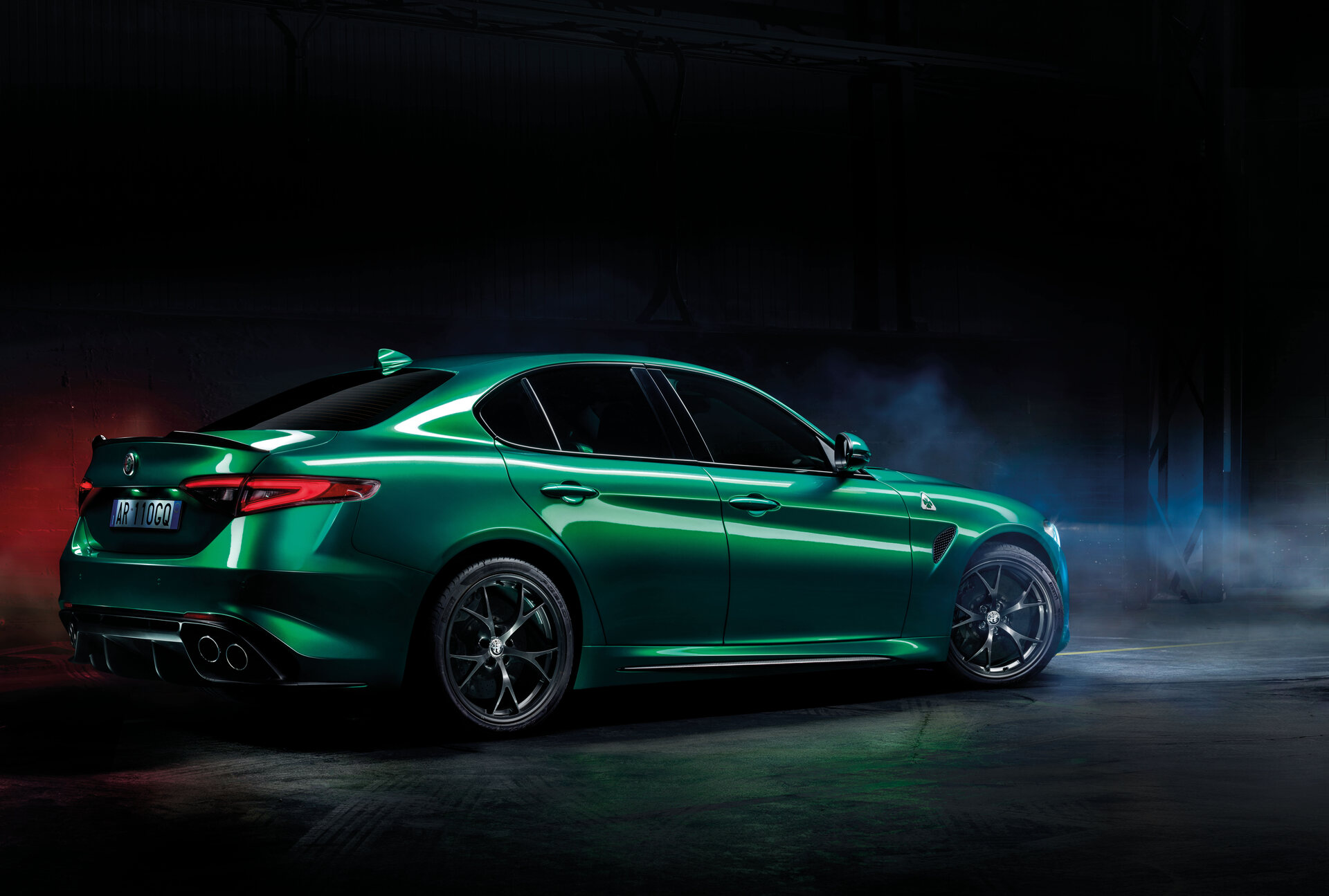 Download 2020 Alfa Romeo Giulia Quadrifoglio - Rear Three-Quarter HD Wallpaper 1920x1295 #25