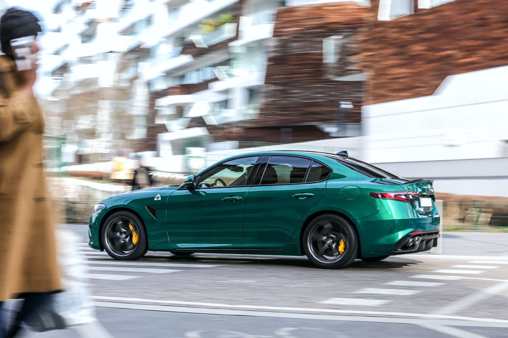 Download 2020 Alfa Romeo Giulia Quadrifoglio - Rear Three-Quarter HD Wallpaper 1920x1280 #15