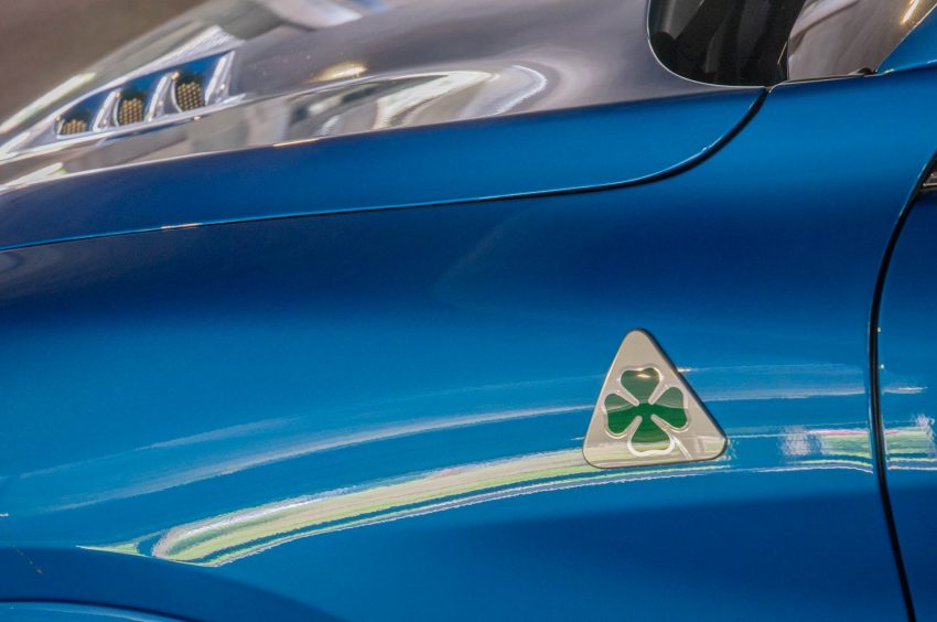 2020 Alfa Romeo Stelvio Quadrifoglio - Badge Wallpaper 850x564 #40