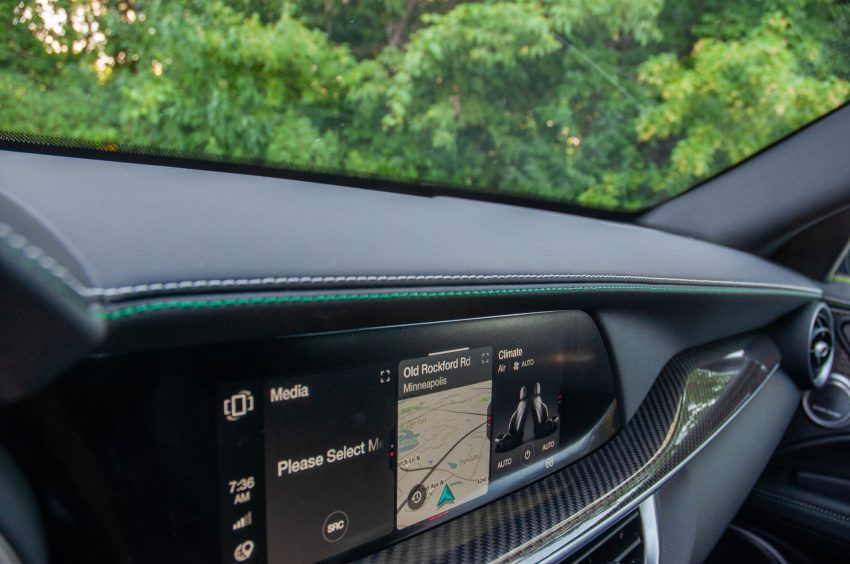 2020 Alfa Romeo Stelvio Quadrifoglio - Central Console Wallpaper 850x564 #46