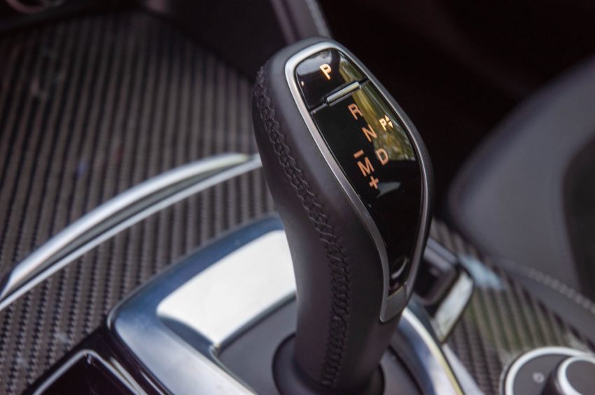2020 Alfa Romeo Stelvio Quadrifoglio - Central Console Wallpaper 850x564 #47