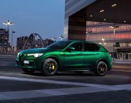 2020 Alfa Romeo Stelvio Quadrifoglio - Front Three-Quarter Wallpaper 190x150