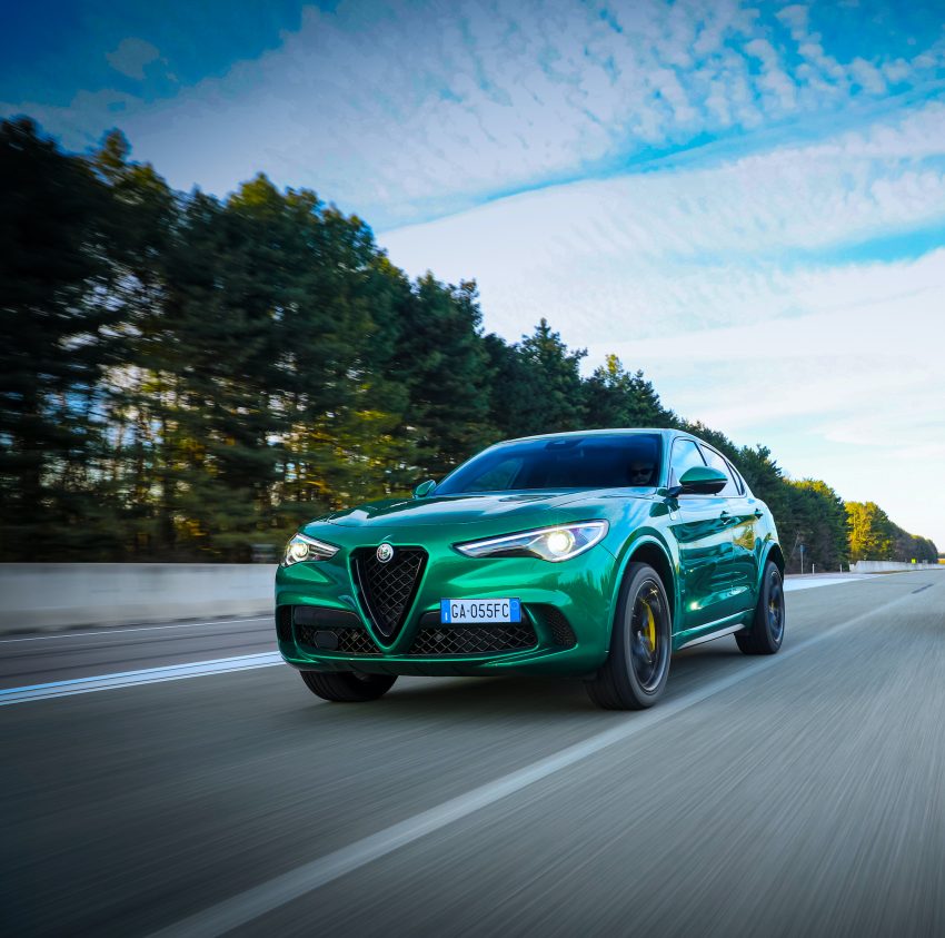 2020 Alfa Romeo Stelvio Quadrifoglio - Front Three-Quarter Wallpaper 850x843 #4