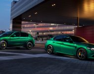 2020 Alfa Romeo Stelvio Quadrifoglio - Front Three-Quarter Wallpaper 190x150