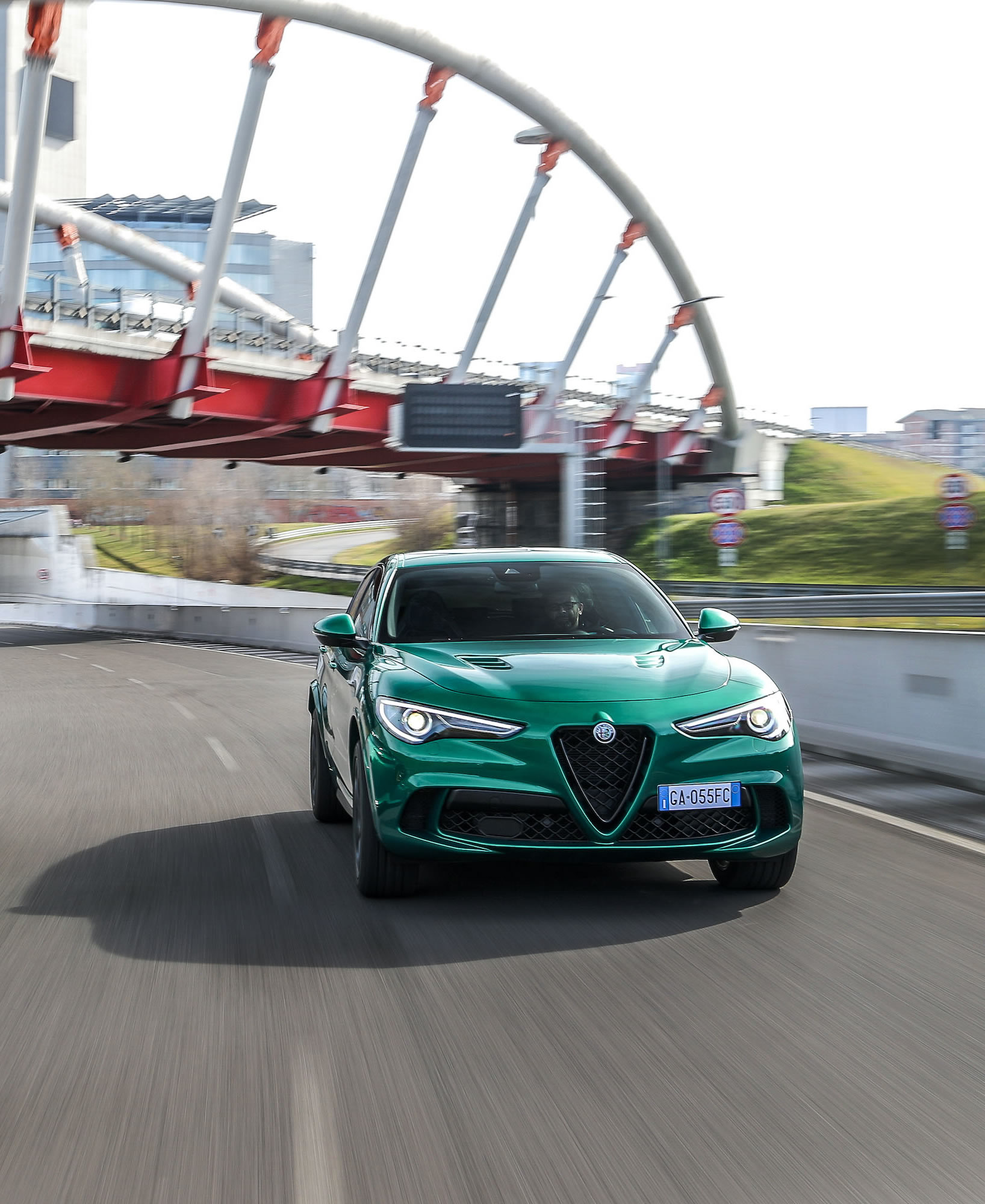 Download 2020 Alfa Romeo Stelvio Quadrifoglio - Front HD Phone Wallpaper 1636x2000 #5