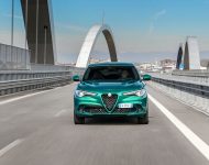 2020 Alfa Romeo Stelvio Quadrifoglio - Front Wallpaper 190x150