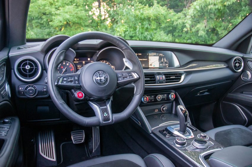 2020 Alfa Romeo Stelvio Quadrifoglio - Interior, Cockpit Wallpaper 850x564 #52