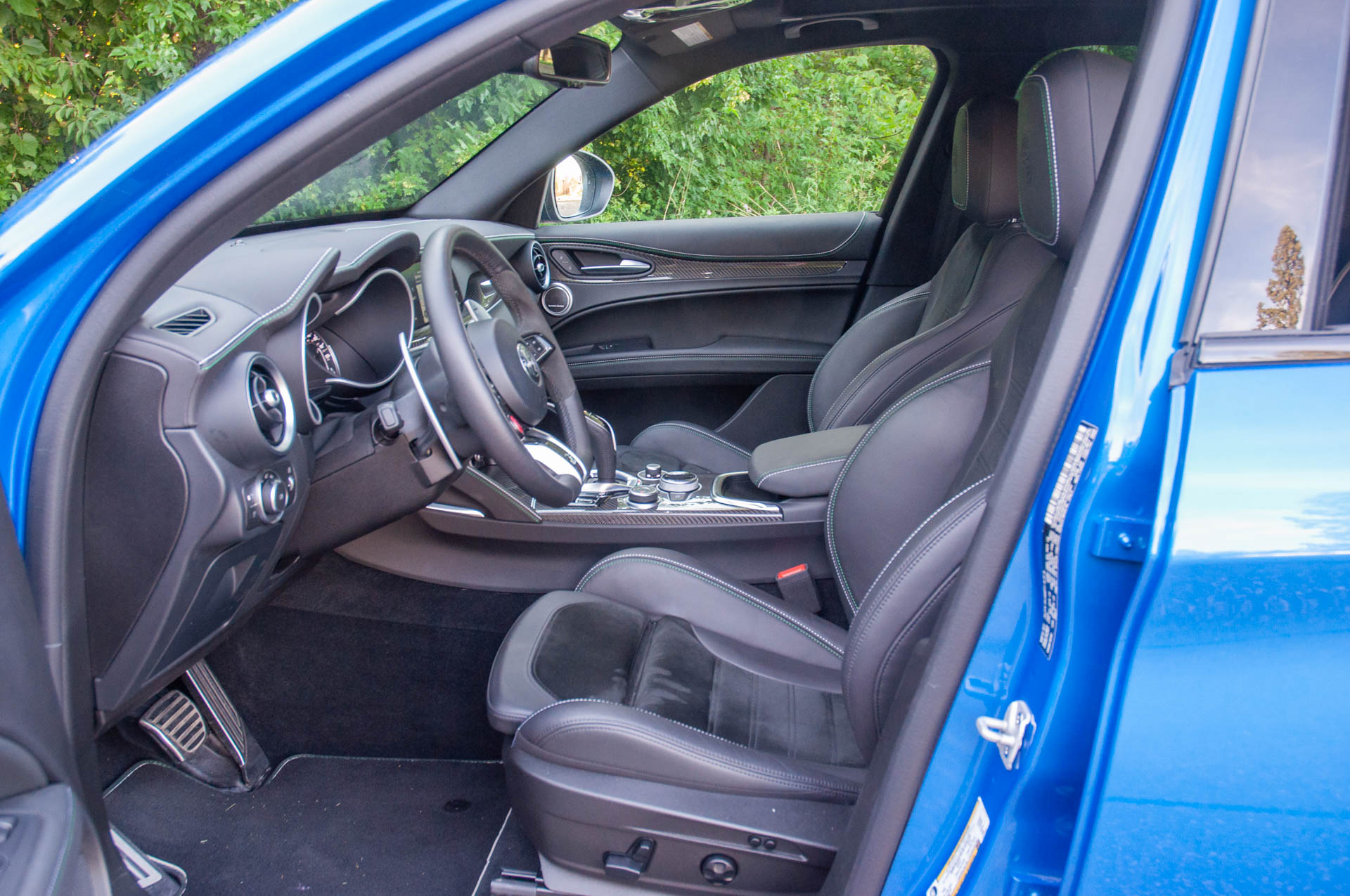 Download 2020 Alfa Romeo Stelvio Quadrifoglio - Interior, Front Seats HD Wallpaper 1920x1275 #60