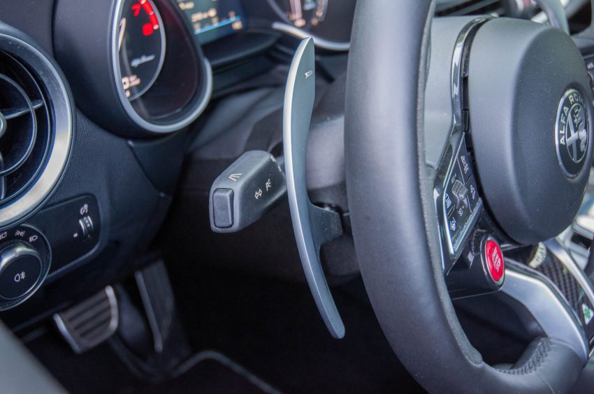 2020 Alfa Romeo Stelvio Quadrifoglio - Interior, Steering Wheel Wallpaper 850x564 #56