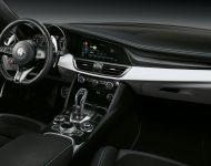 2020 Alfa Romeo Stelvio Quadrifoglio - Interior Wallpaper 190x150