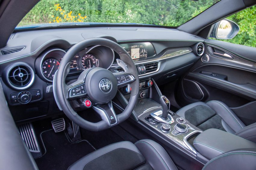2020 Alfa Romeo Stelvio Quadrifoglio - Interior Wallpaper 850x564 #51