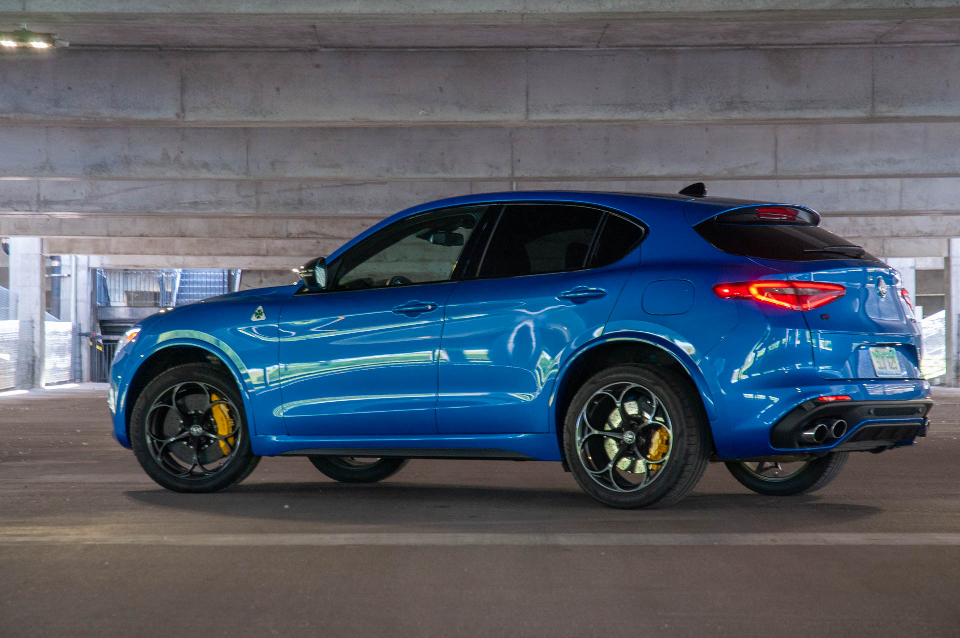Download 2020 Alfa Romeo Stelvio Quadrifoglio - Rear Three-Quarter HD Wallpaper 1920x1275 #33