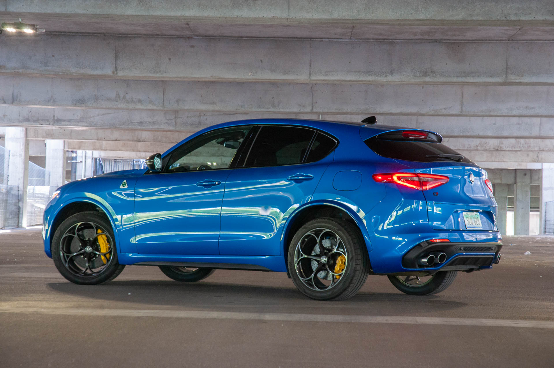 Download 2020 Alfa Romeo Stelvio Quadrifoglio - Rear Three-Quarter HD Wallpaper 1920x1275 #26